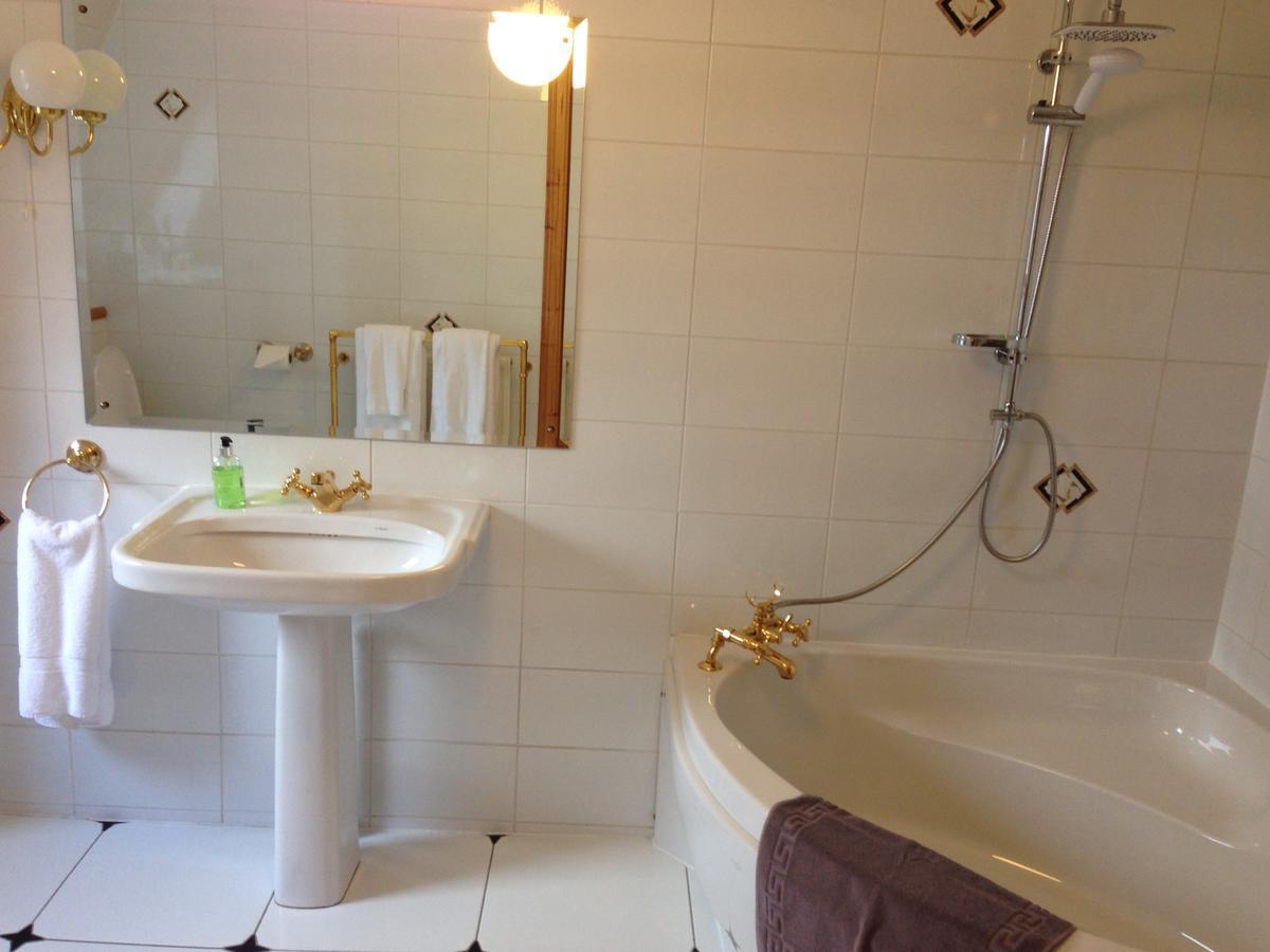 דרמנדרוכיט Highland Bear Lodge & Luxury Bear Huts מראה חיצוני תמונה