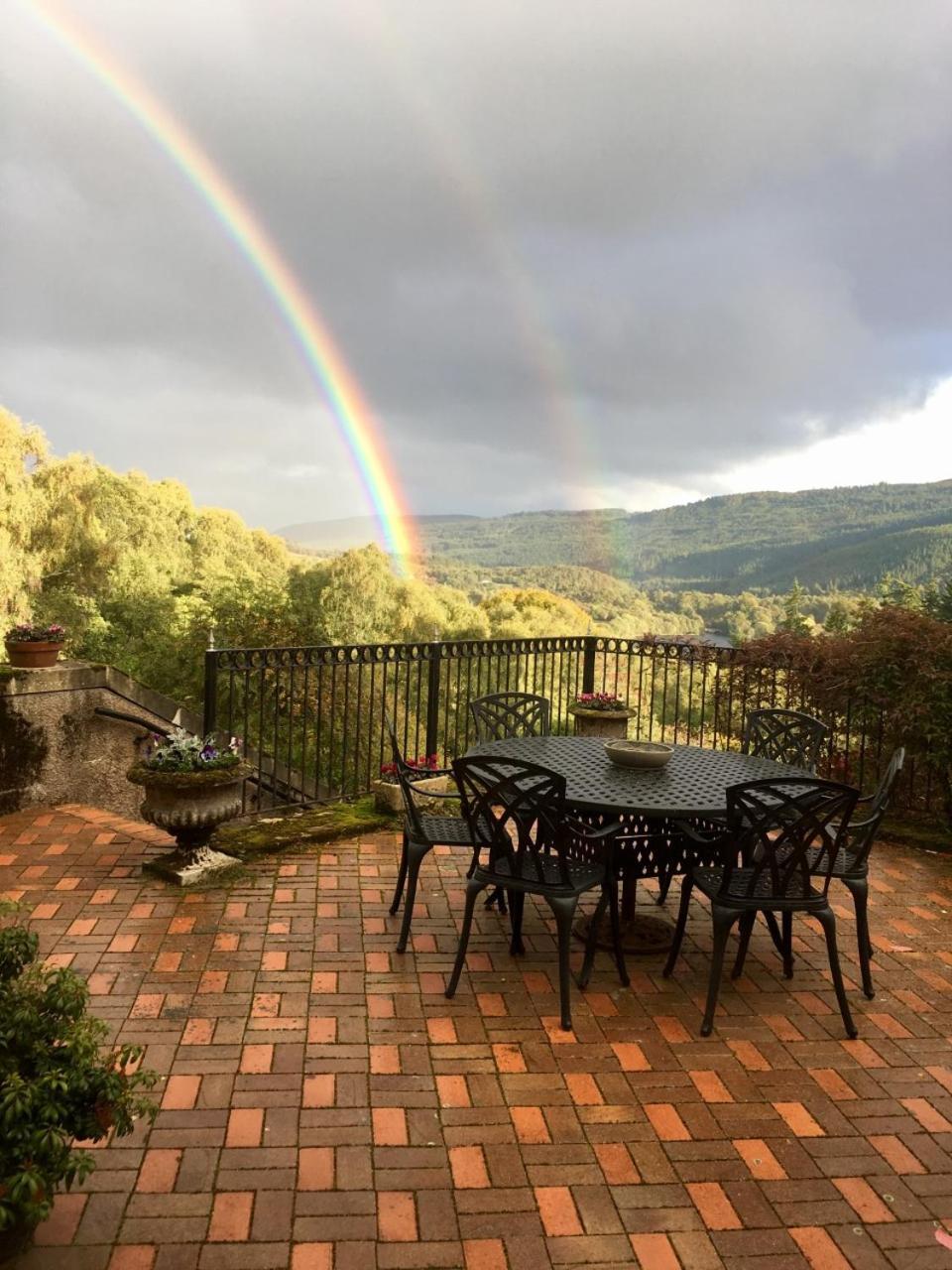 דרמנדרוכיט Highland Bear Lodge & Luxury Bear Huts מראה חיצוני תמונה