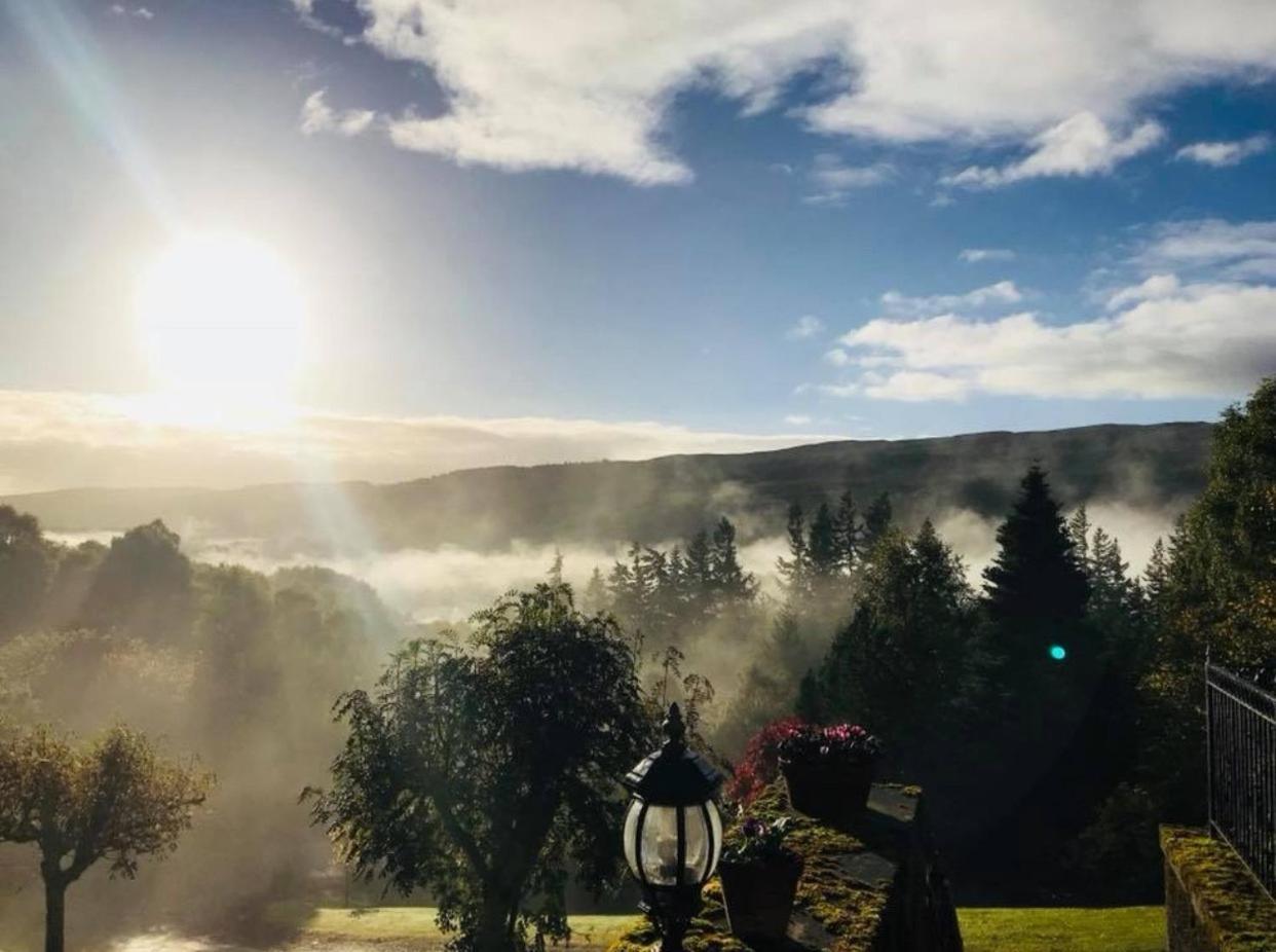 דרמנדרוכיט Highland Bear Lodge & Luxury Bear Huts מראה חיצוני תמונה